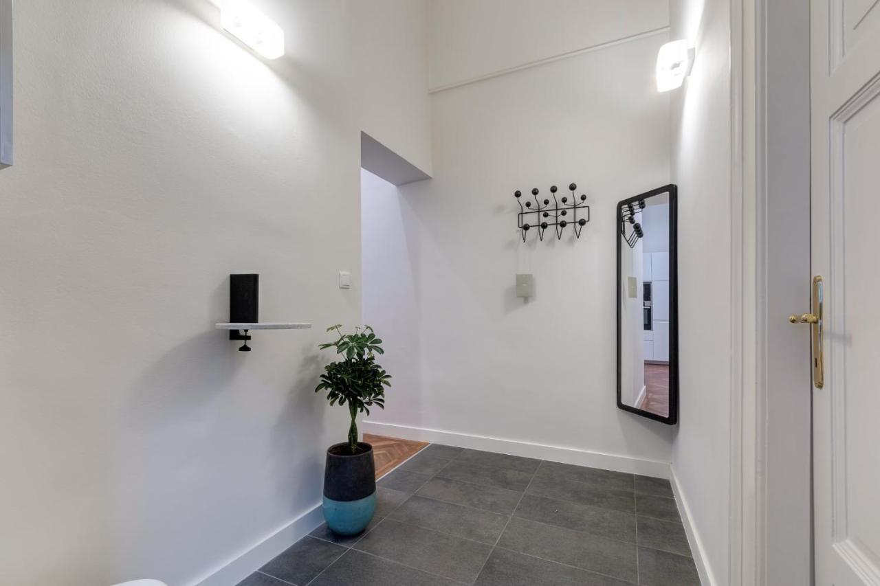 Central Basilica Apartman Budapest Eksteriør billede